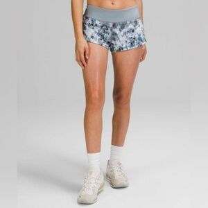 Lululemon Speed Up Shorts, Low rise, 0